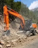 Колесный экскаватор HITACHI ZX210W