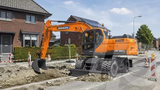 Колесный экскаватор Doosan S190W