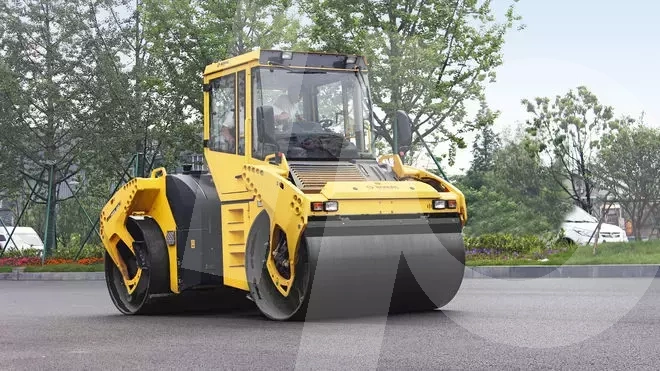 Каток BOMAG BW 161 AD-4