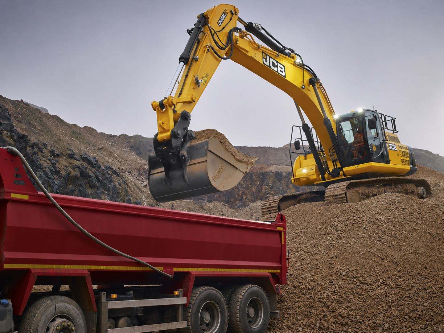 Гусеничный экскаватор JCB JS 330