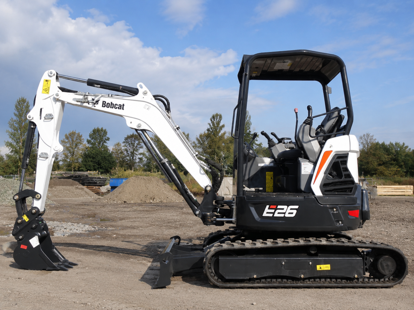 Мини-экскаватор Bobcat E26