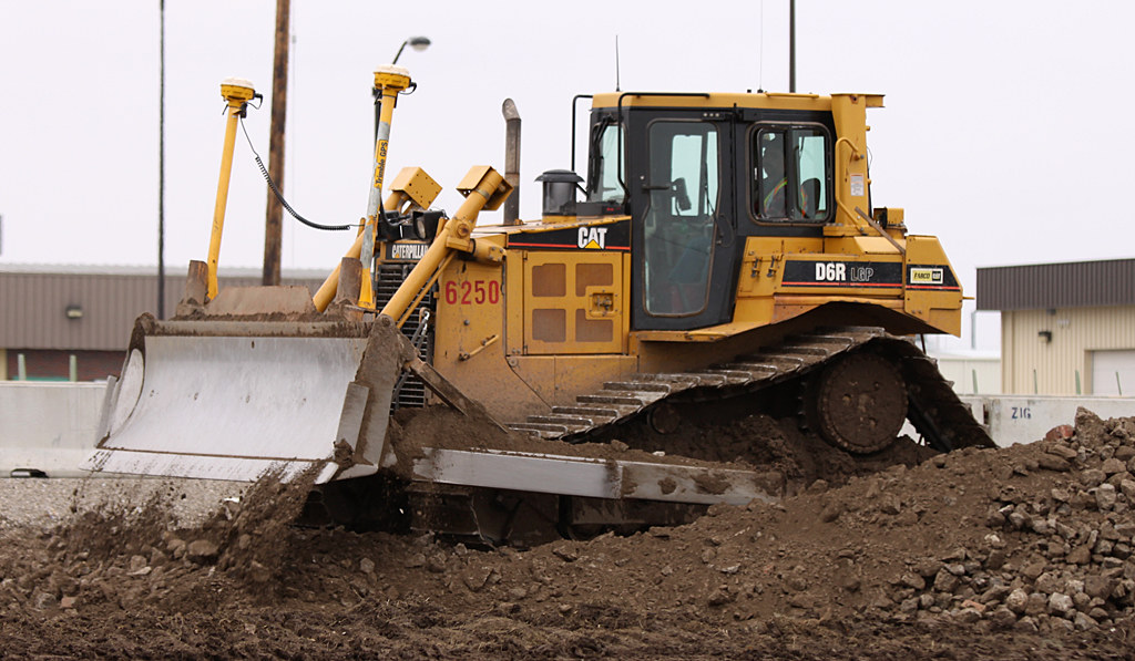 Бульдозер Caterpillar D6R