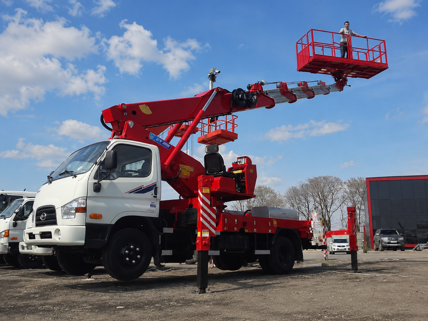 Автовышка 28 метров Hyndai